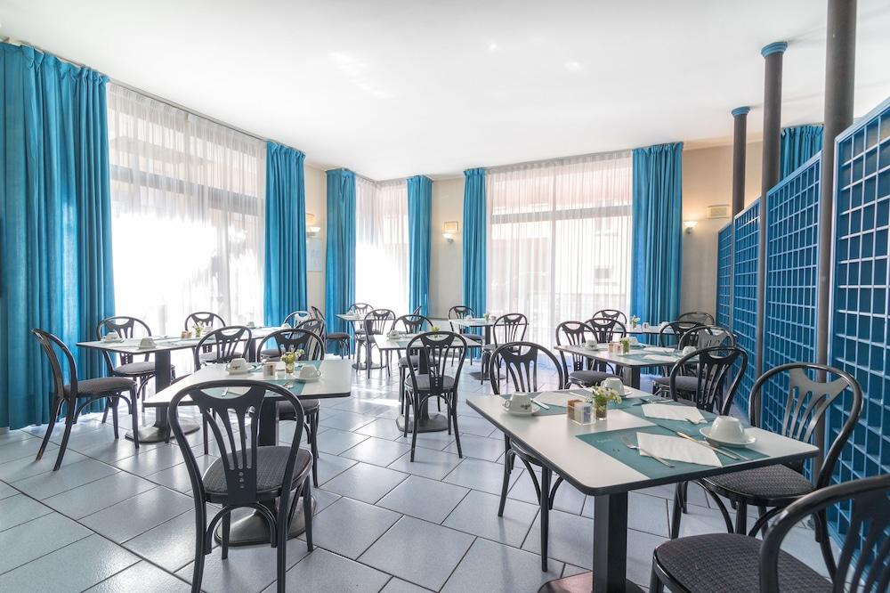 Hi Hotels Riva Del Garda Exterior foto